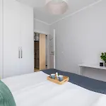 Elegancki Apartament W Krakowie Z Klimatyzacja I Dostepem Do Silowni By Noclegi Renters